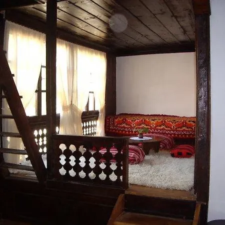 Otel Popsokol House *
